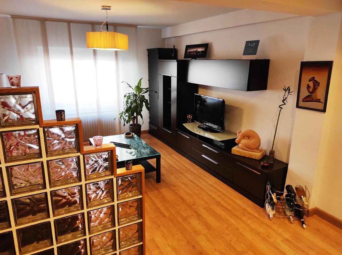 Acogedor Rincón Charro 75m2 Junto al Corte Ingles y Zona de Tapas de Van Dyck - Housity