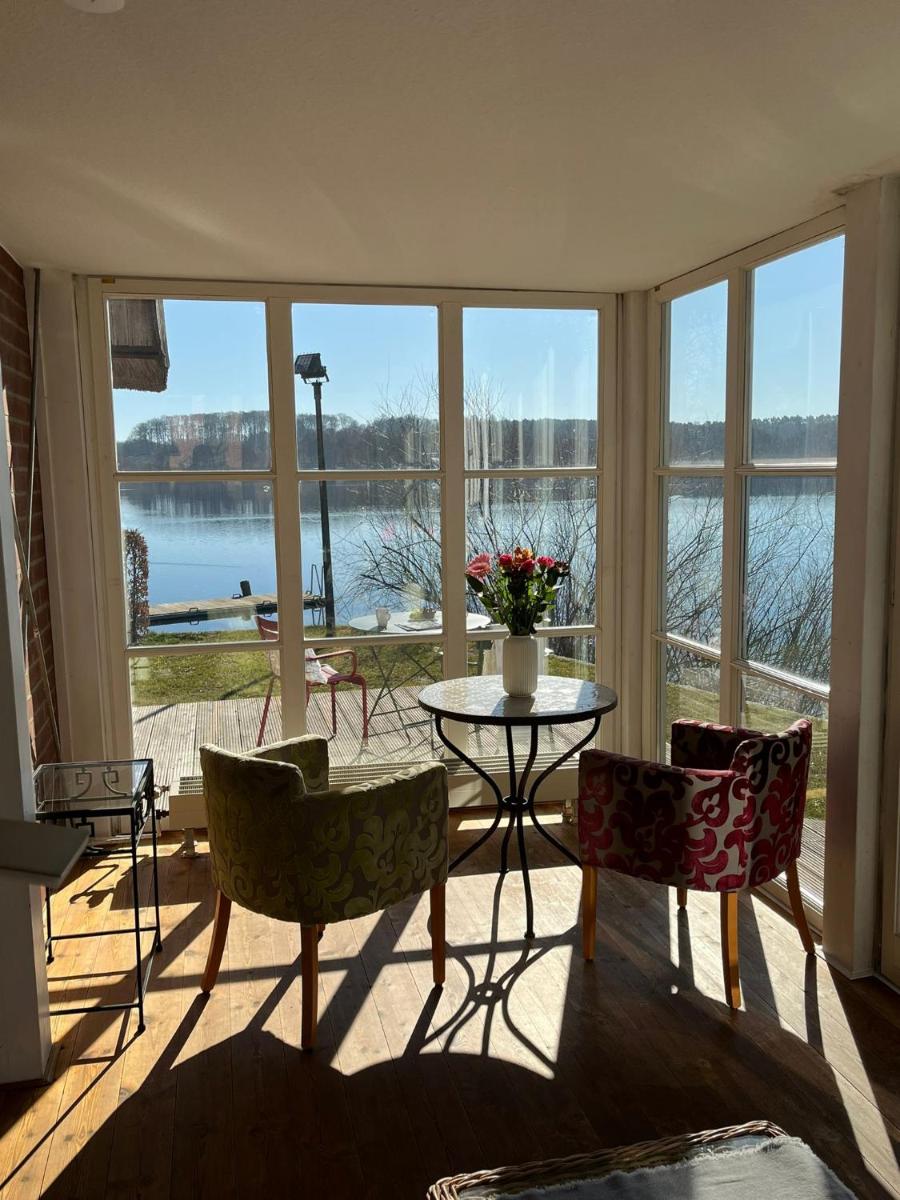 Ferien direkt am Wasser mit Hund - Housity