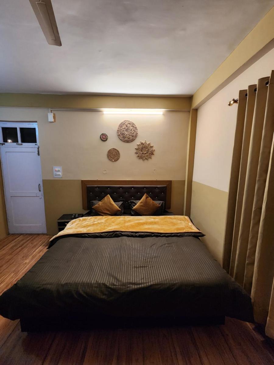 Woodzo Kasol - Housity