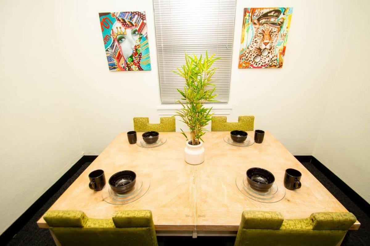 Honeymoon in Hotsprings - Housity