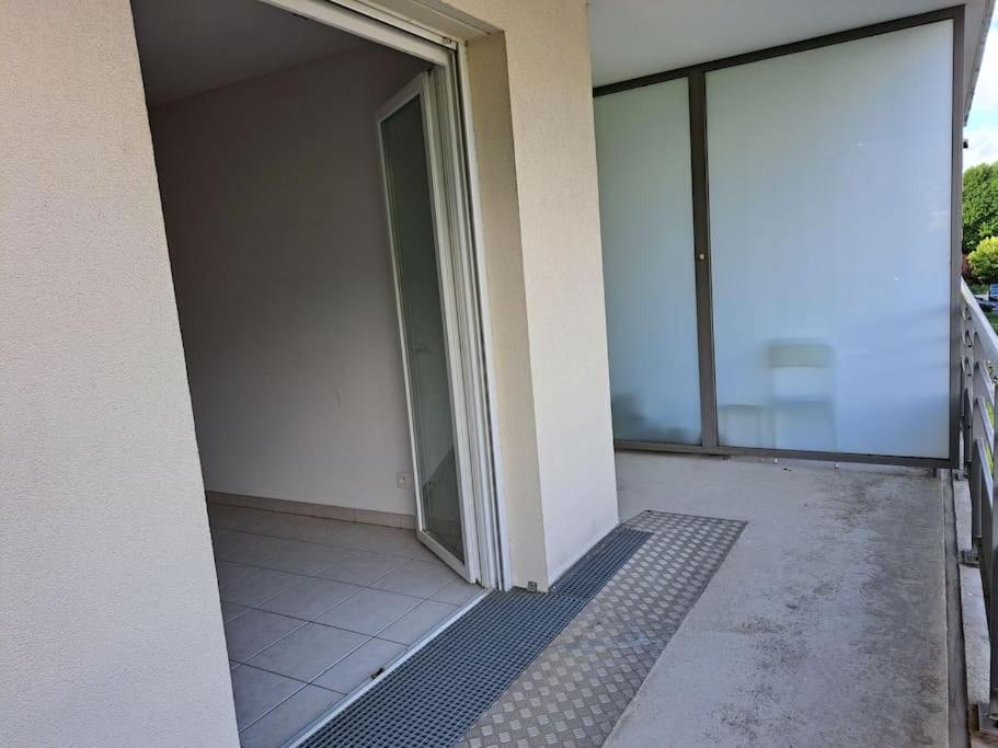 Appart T2-Terrasse Vue montagne Haute-Savoie - Housity