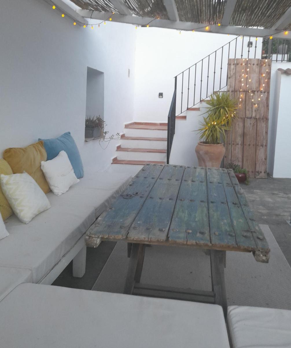 La Pluma - Housity