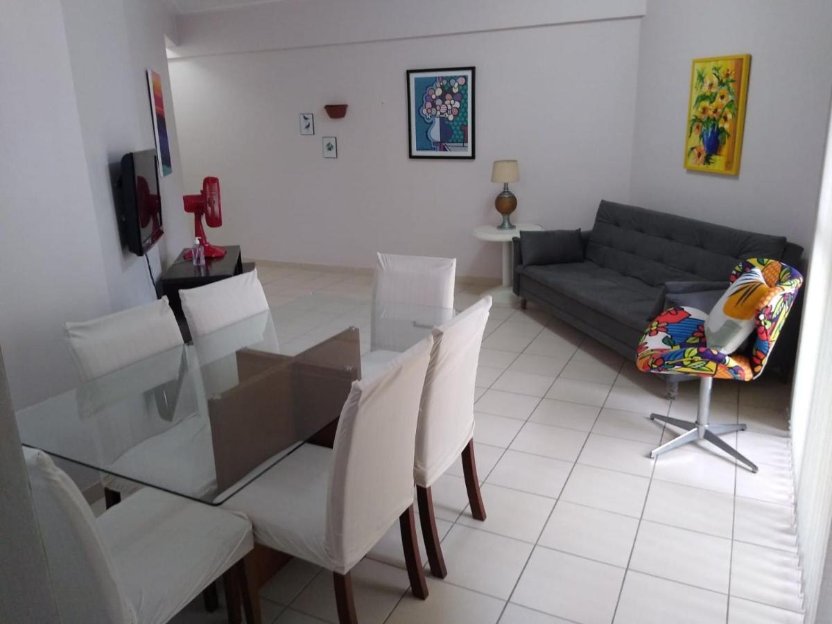 Apartamento em Pitangueiras - 100 metros da praia - Housity