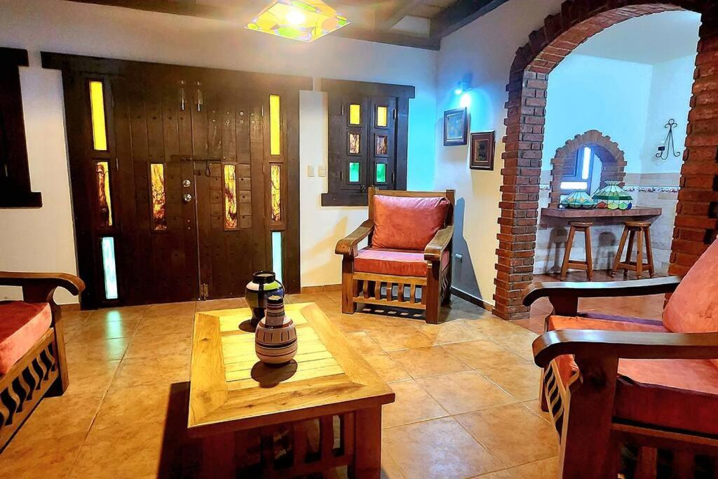 Miramelinda, casa vacacional en Jarabacoa. - Housity