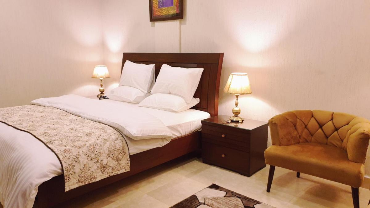 Hotel Grand Arena - Housity