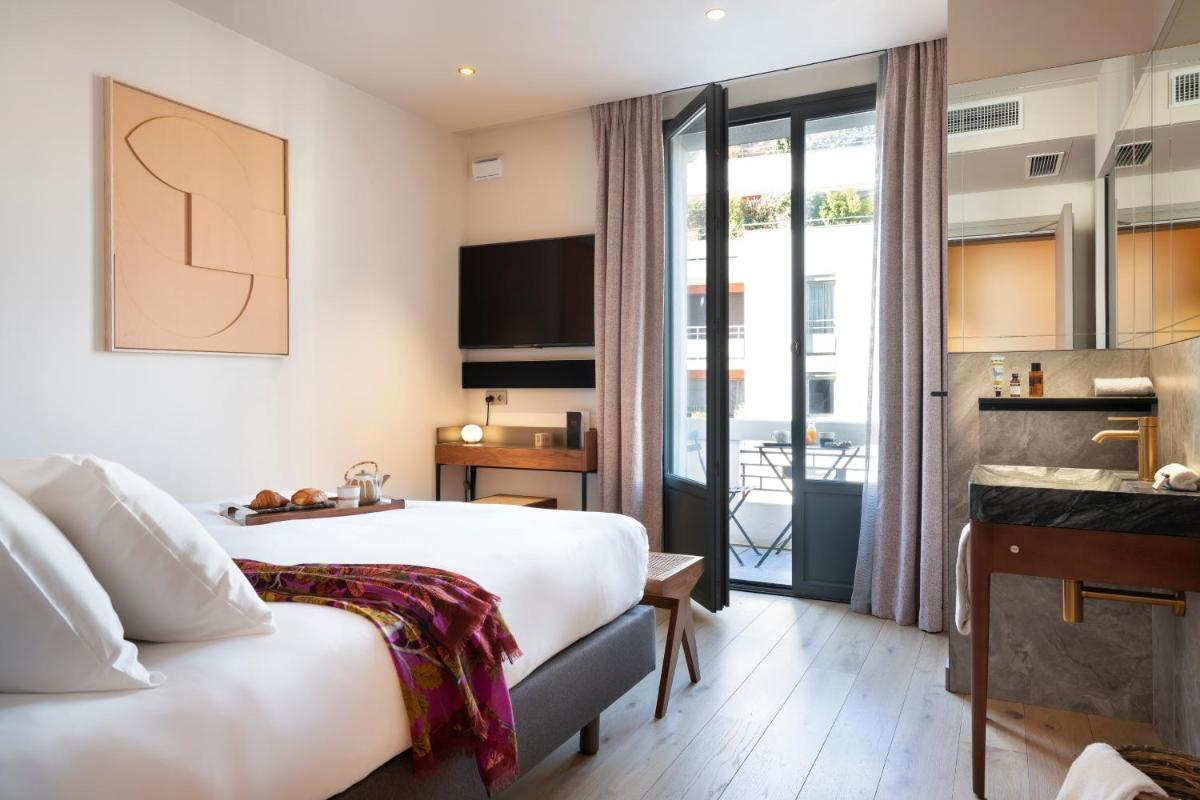 Hébé Hotel - Housity