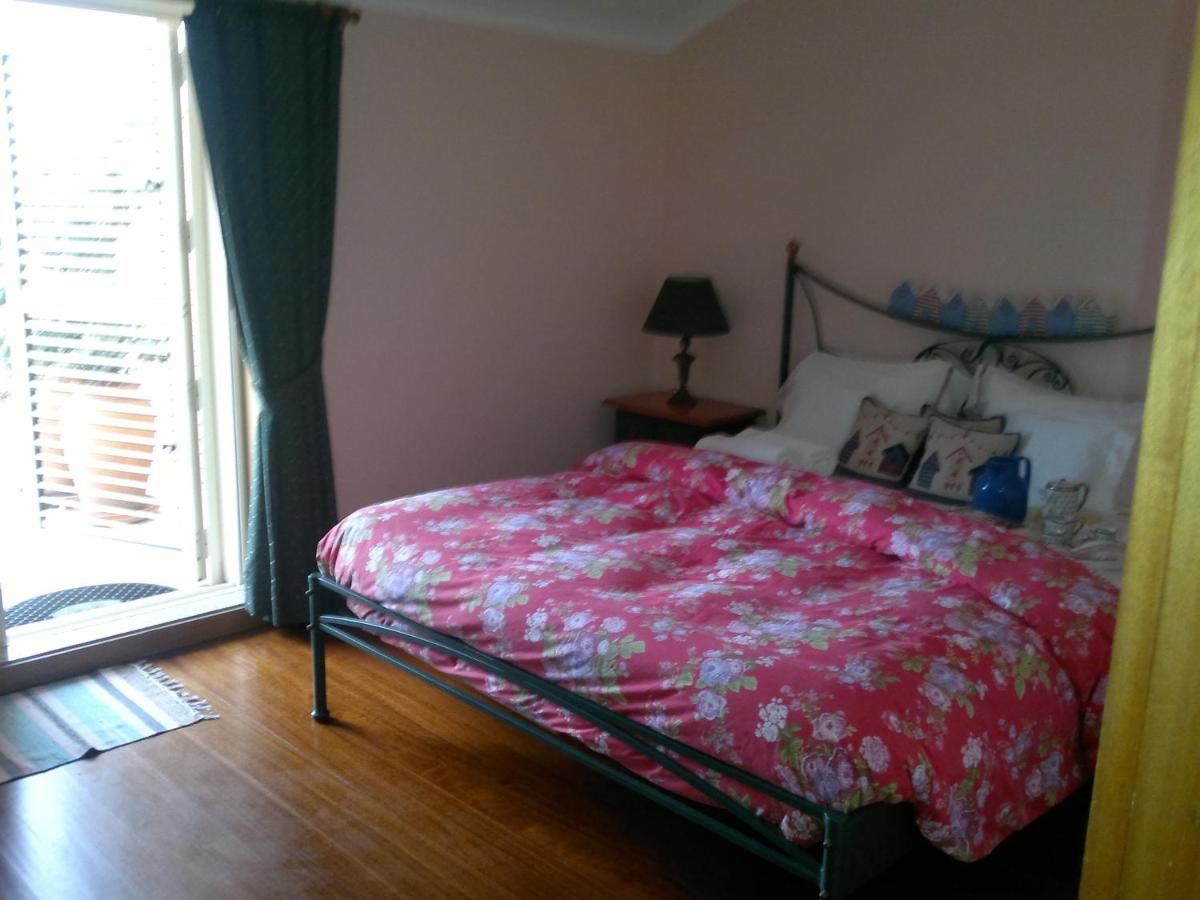 Aguda Beachfront Apartment - Housity