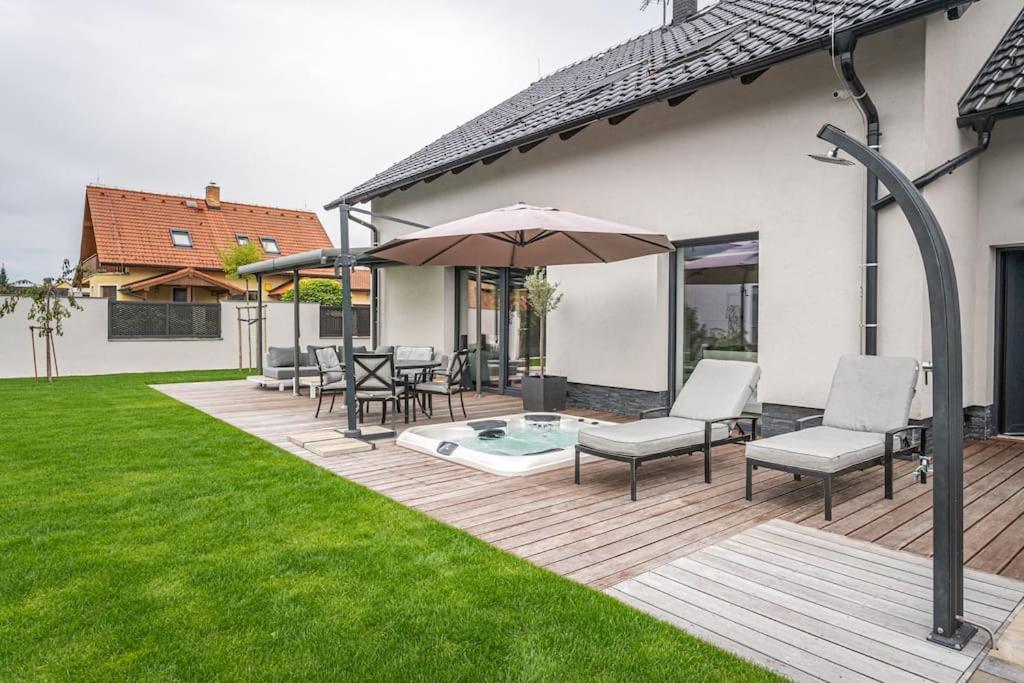 ESCAPE THE ORDINARY (Sauna & Jacuzzi) - Housity