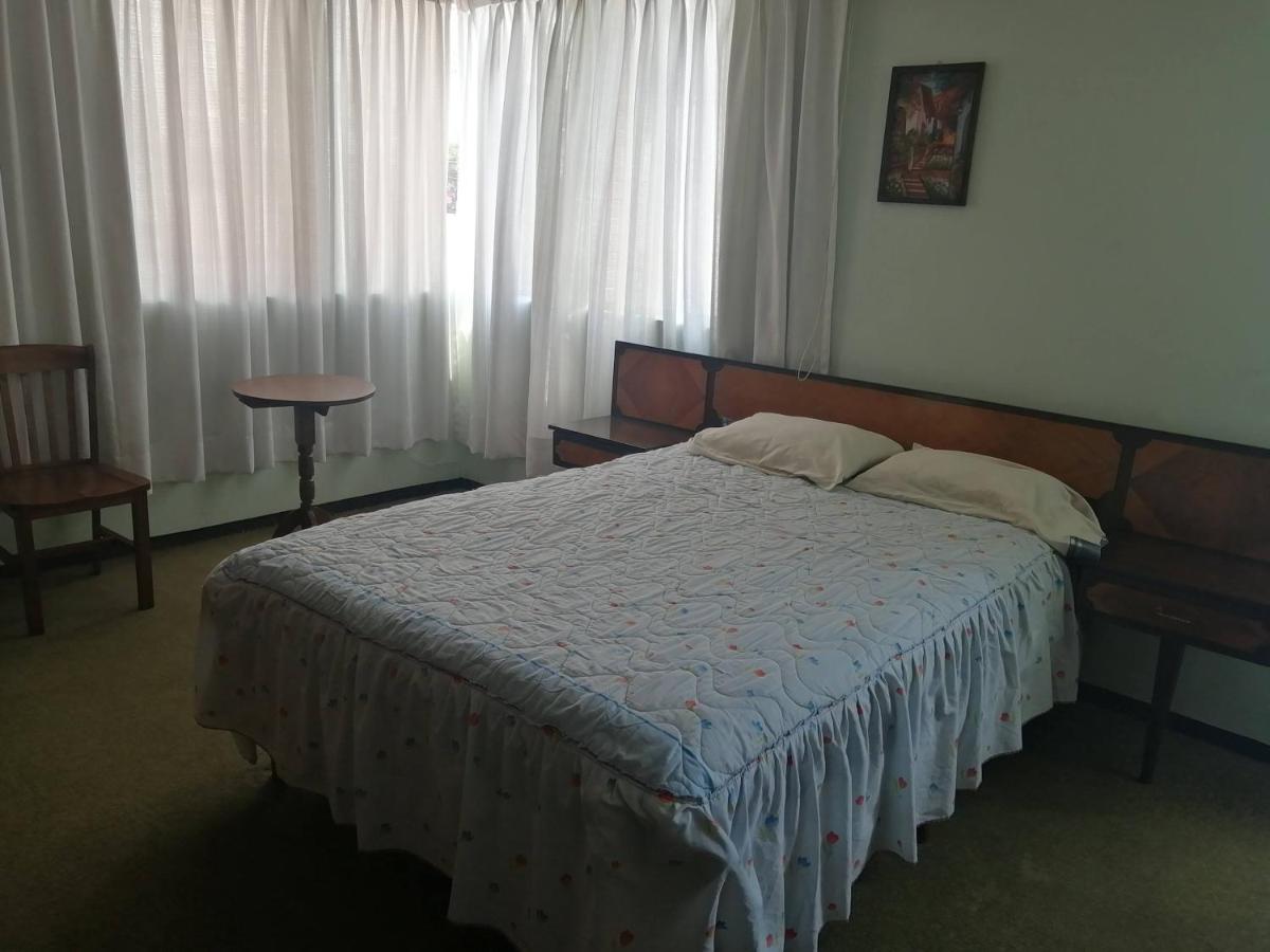 Pensión Prados - Housity