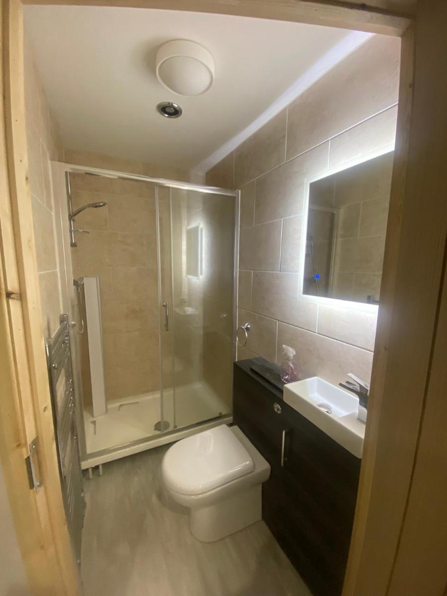 The perfect stay, 2 bedroom, great location. - Housity