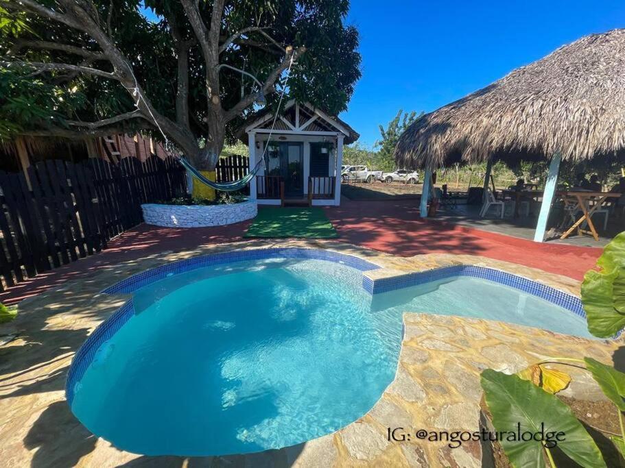 Angostura Lodge - Housity