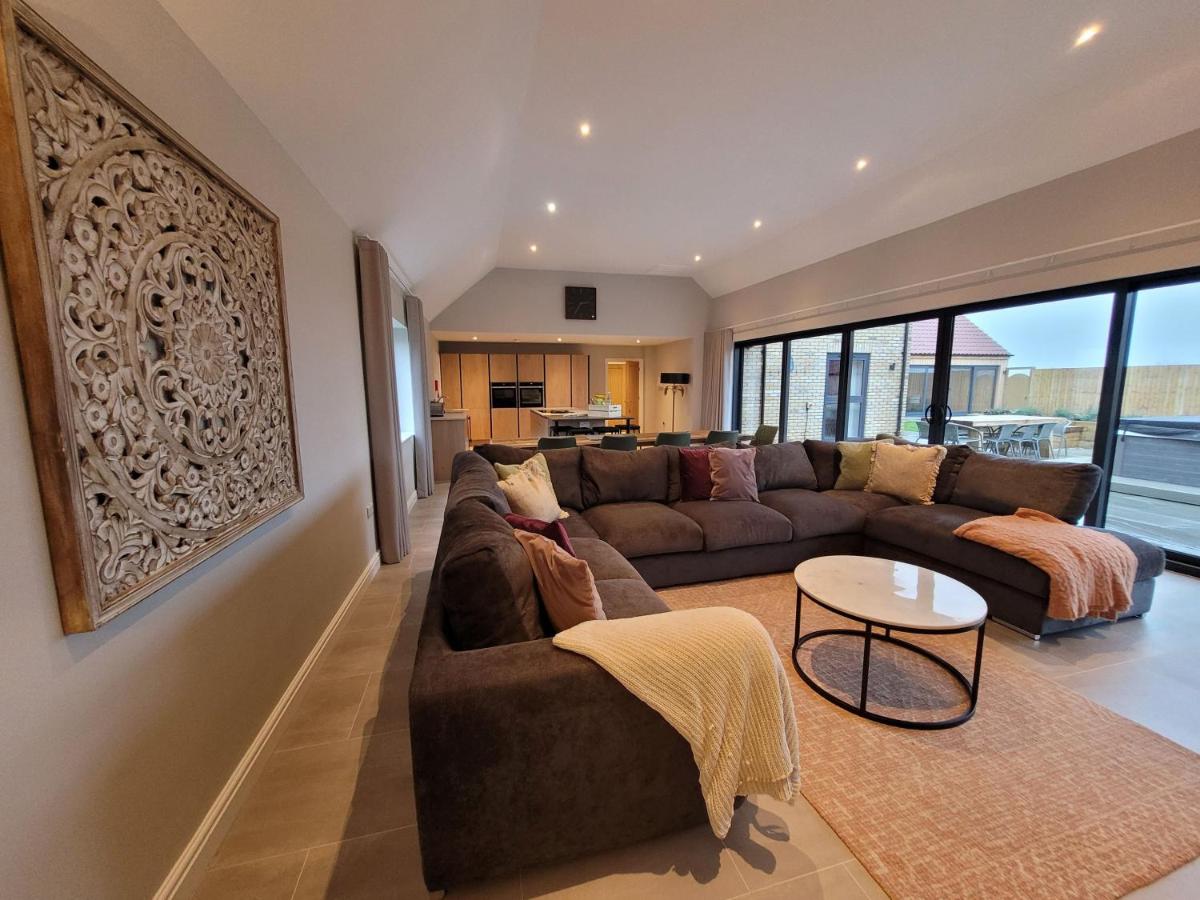 Rowan House, Ashlin Farm Barns - Housity