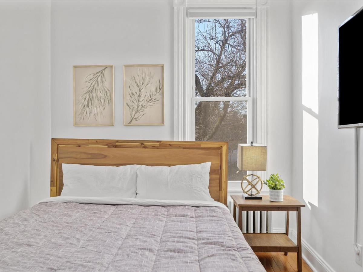 Suitetrails - Bloomfield/Shadyside @G Cozy and Stylish Private Bedroom with Shared Bathroom