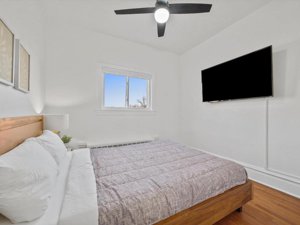 Bloomfield/Shadyside @J Bright and Cozy Private Bedroom with Shared Bathroom - Housity