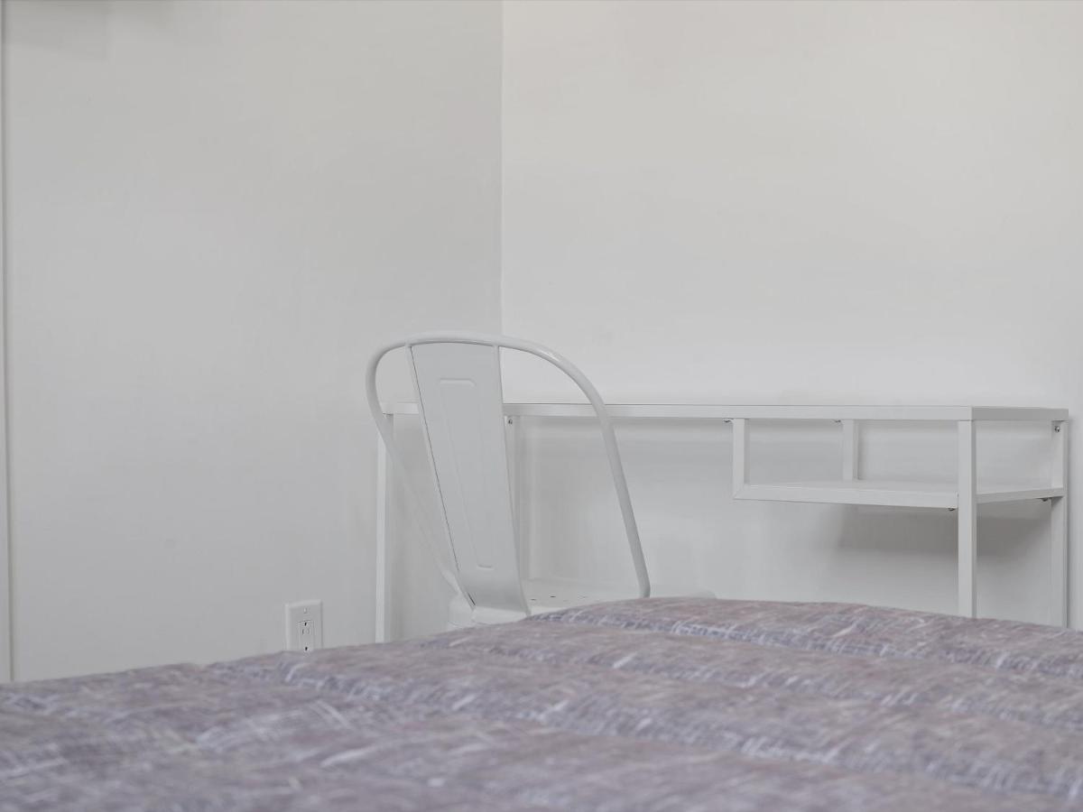 Bloomfield/Shadyside @J Bright and Cozy Private Bedroom with Shared Bathroom - Housity