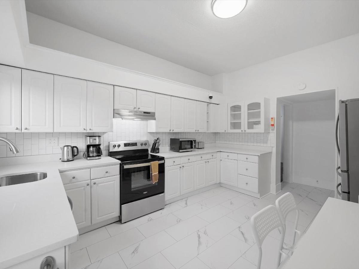 Bloomfield/Shadyside @J Bright and Cozy Private Bedroom with Shared Bathroom - Housity