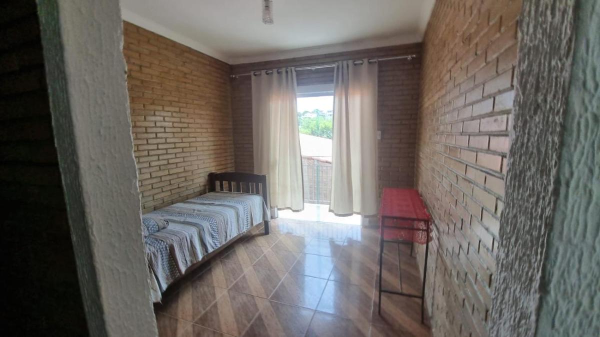 Casa Em Condomínio Para Acampamento Ao Lado Da Canção Nova 8 Pessoas - Housity