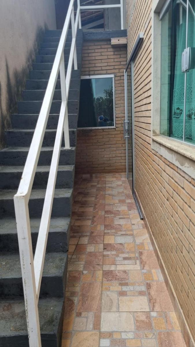 Casa Em Condomínio Para Acampamento Ao Lado Da Canção Nova 8 Pessoas - Housity