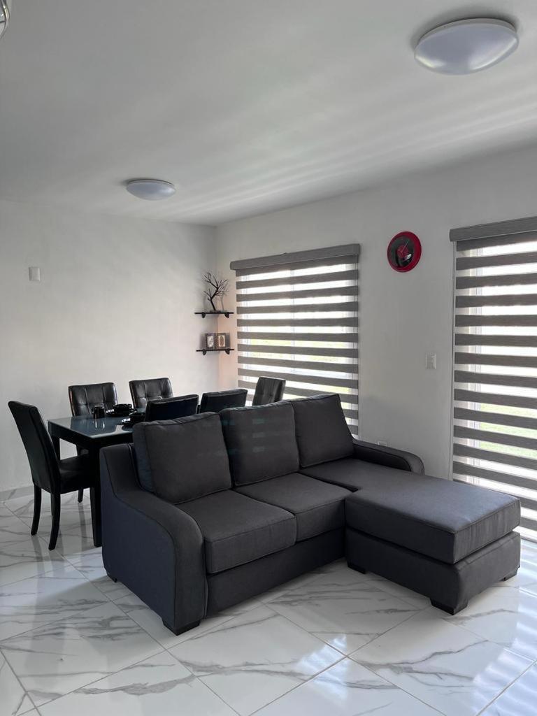 Hermoso Departamento Entero Planta Baja - Hizvo