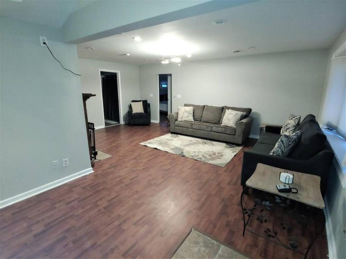 2BR Lake House 40ft Dock Access - Housity