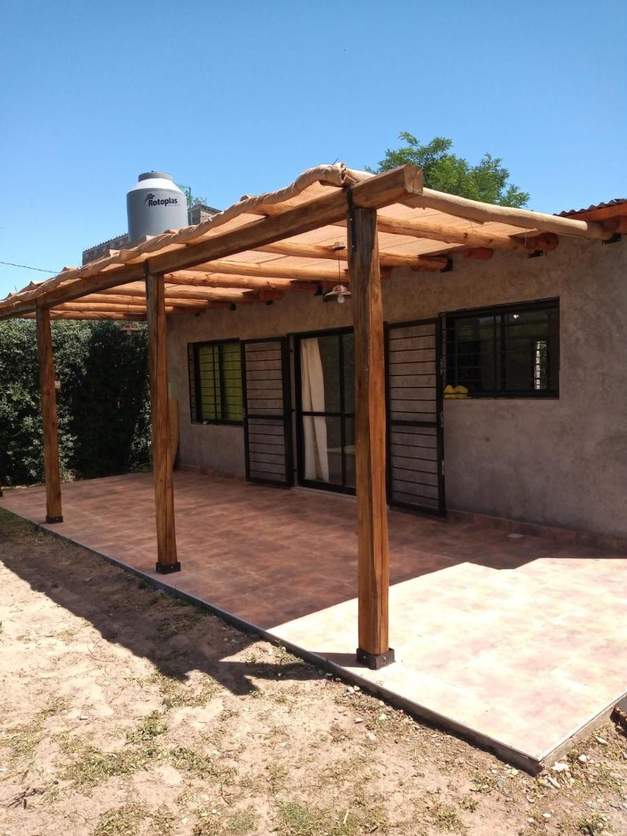Suitetrails - Casa en Villa 25 de Mayo para 4 personas en zona de tranquilidad ,rodeada de naturaleza cerca de dique Los Reyunos