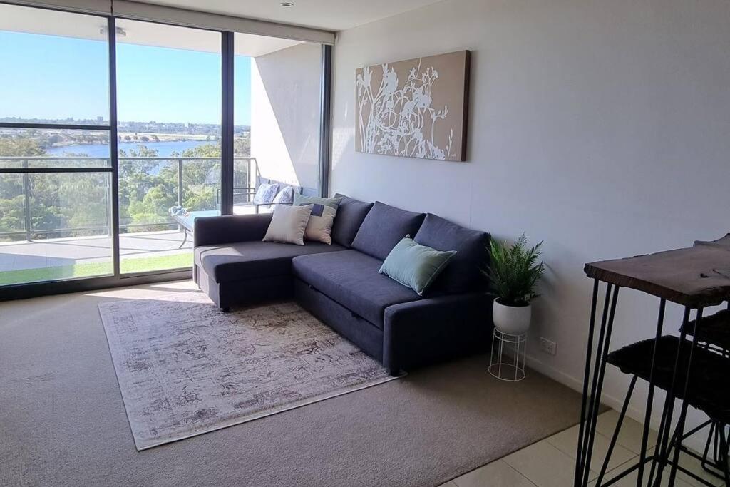 Riverside Gem - Housity