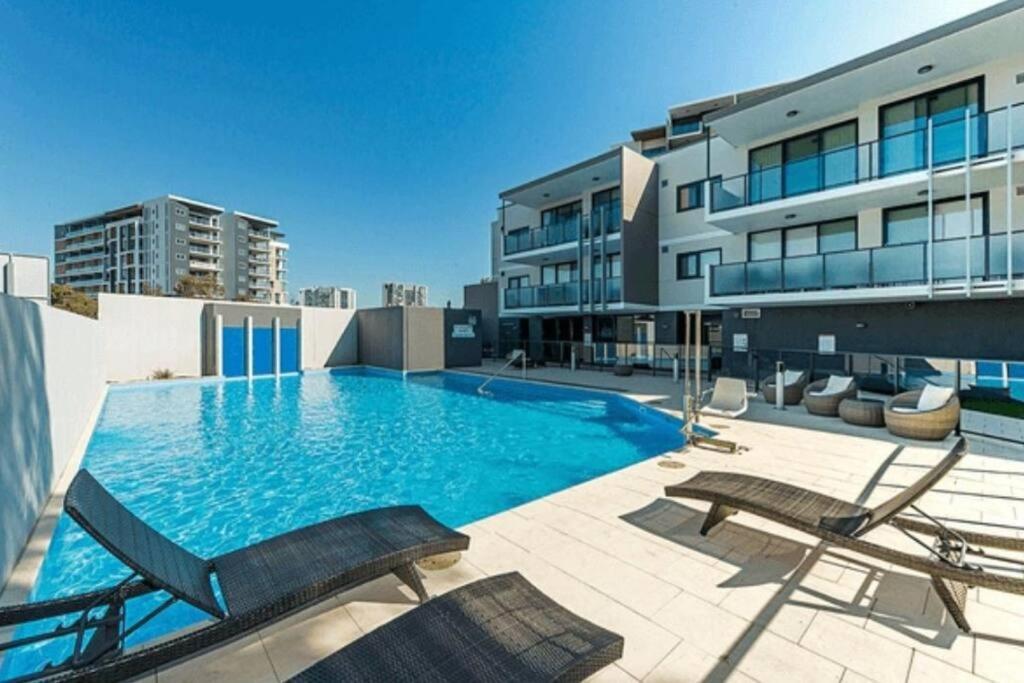 Riverside Gem - Housity