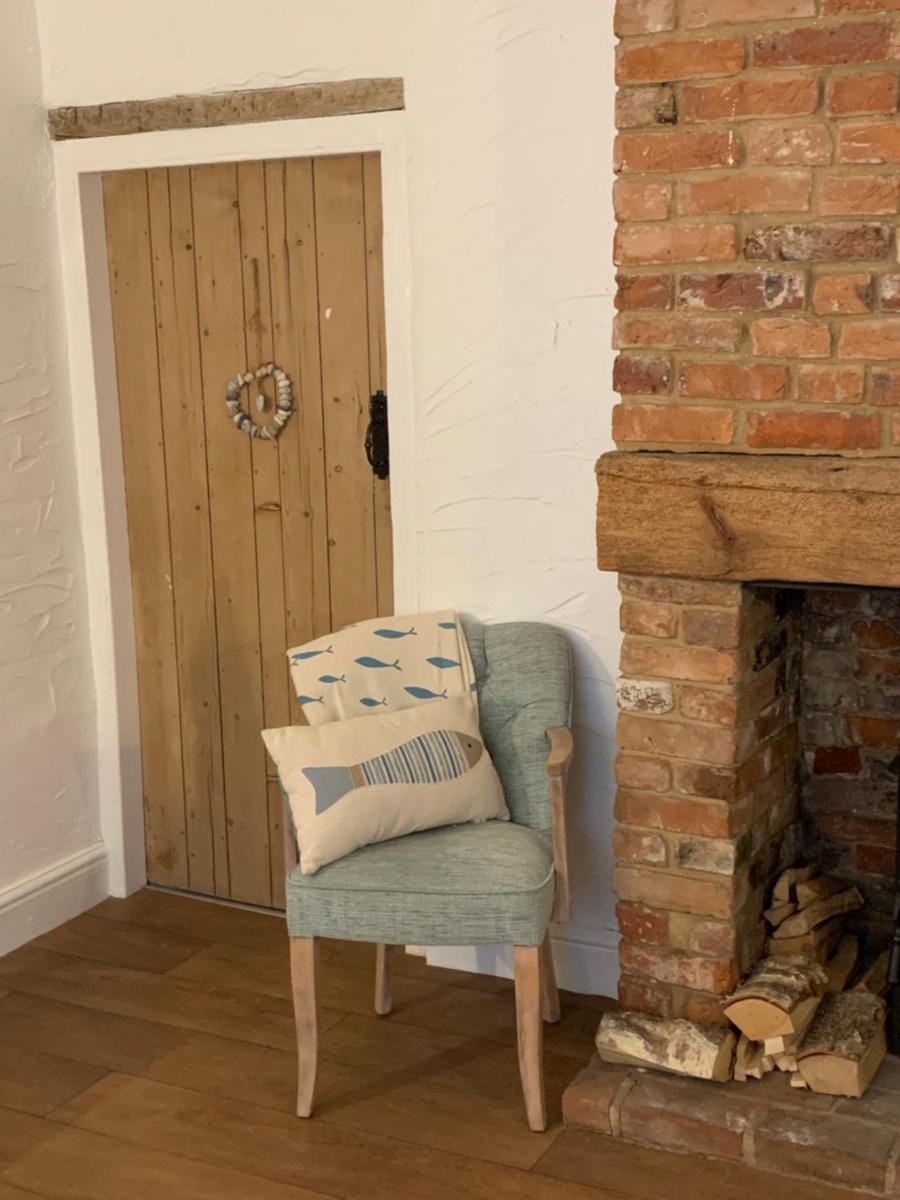 Pinnacle Cottage grade II listed home at the coast - Housity