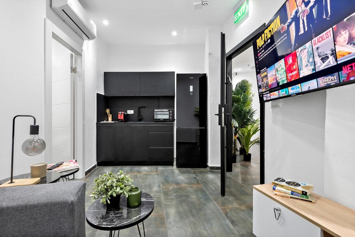 Lively new apt with Bomb Shelter beside the beach M5 - Housity