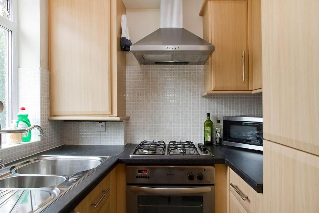 Peaceful Apartment in London - Housity