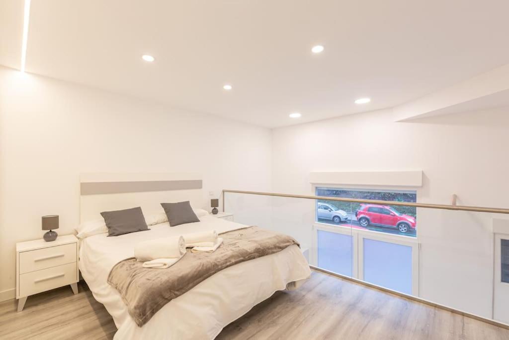 Amplio apto a 300m de Retiro - Housity