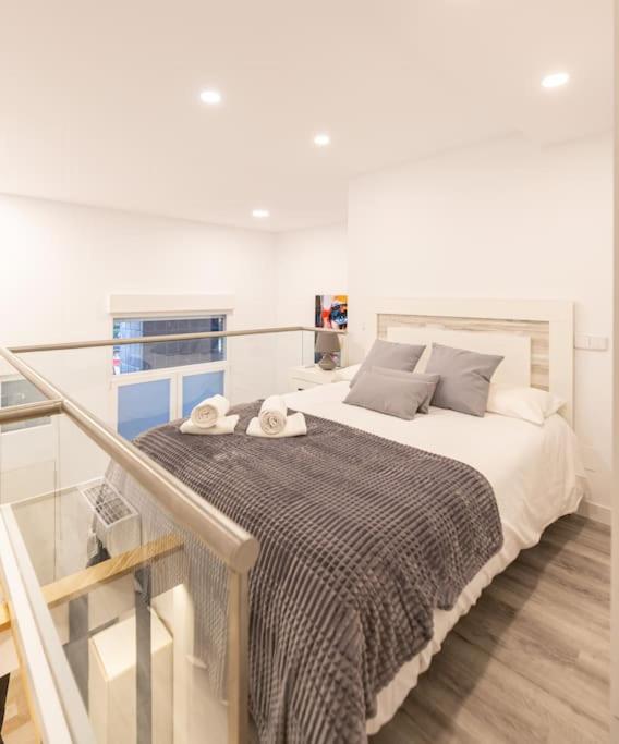 Amplio piso a 300m de Retiro - Housity