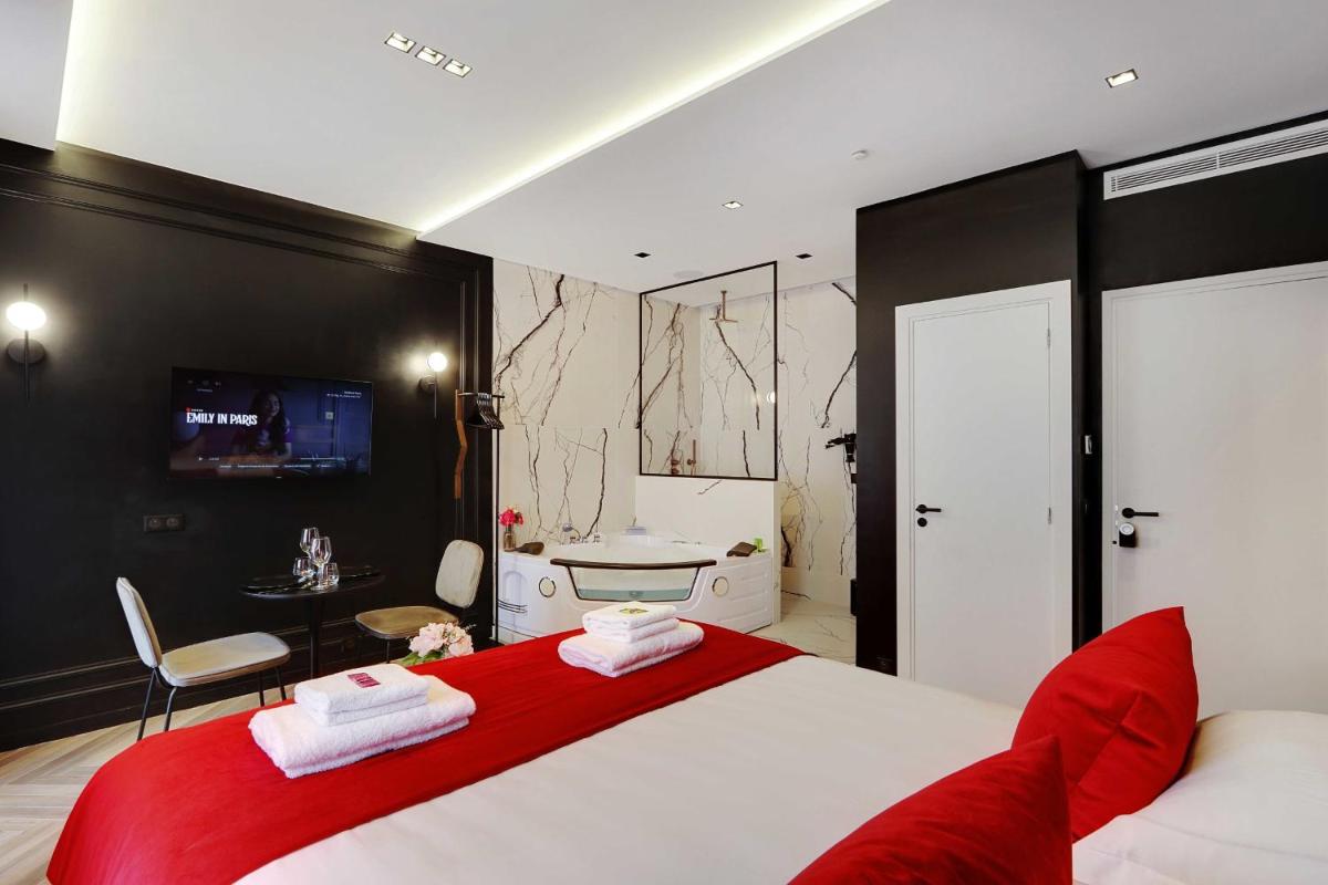 Suitetrails - Couples Getaway Unit with Jacuzzi - City Center