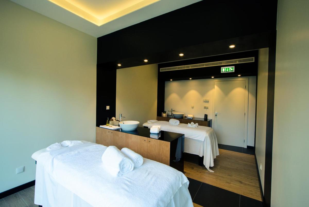 Uma cama ou camas num quarto em Pena Park Hotel