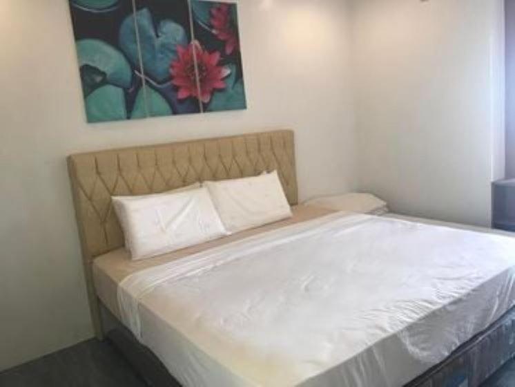 Julia Hannah's Suites - Housity