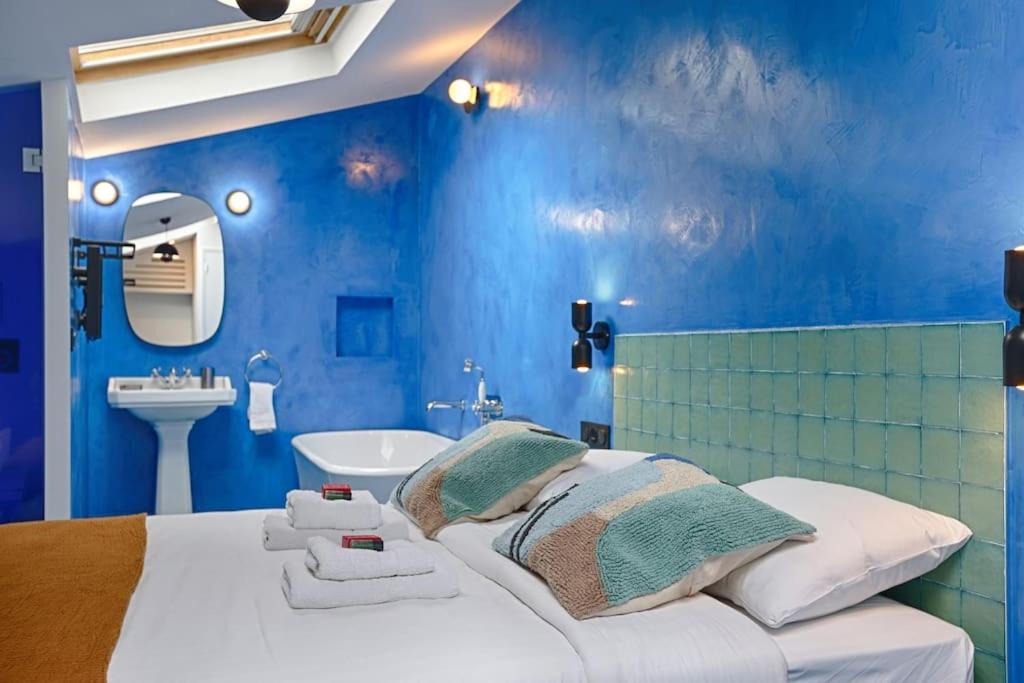 MyKeypers - Luxurious Private House with jacuzzi for 10P/4BR - Heart of Paris - Housity