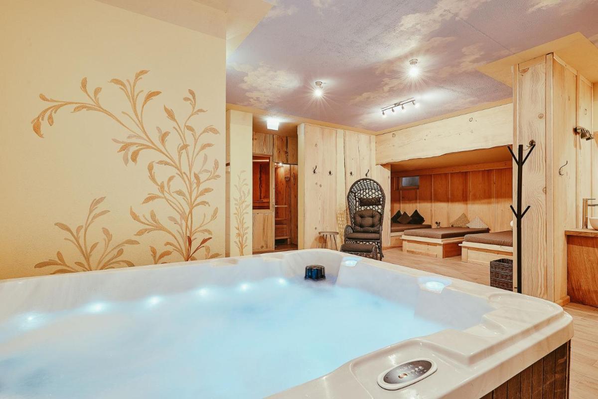 Landhotel Berger - Housity