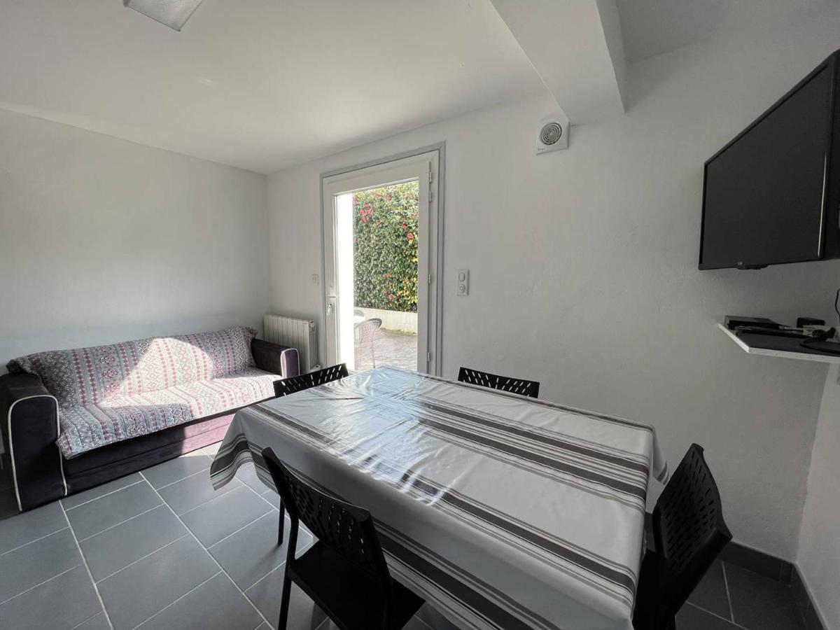 Coquet T1 Bis avec Terrasse en Rez-de-Jardin, Cambo-les-Bains - FR-1-495-91 - Housity