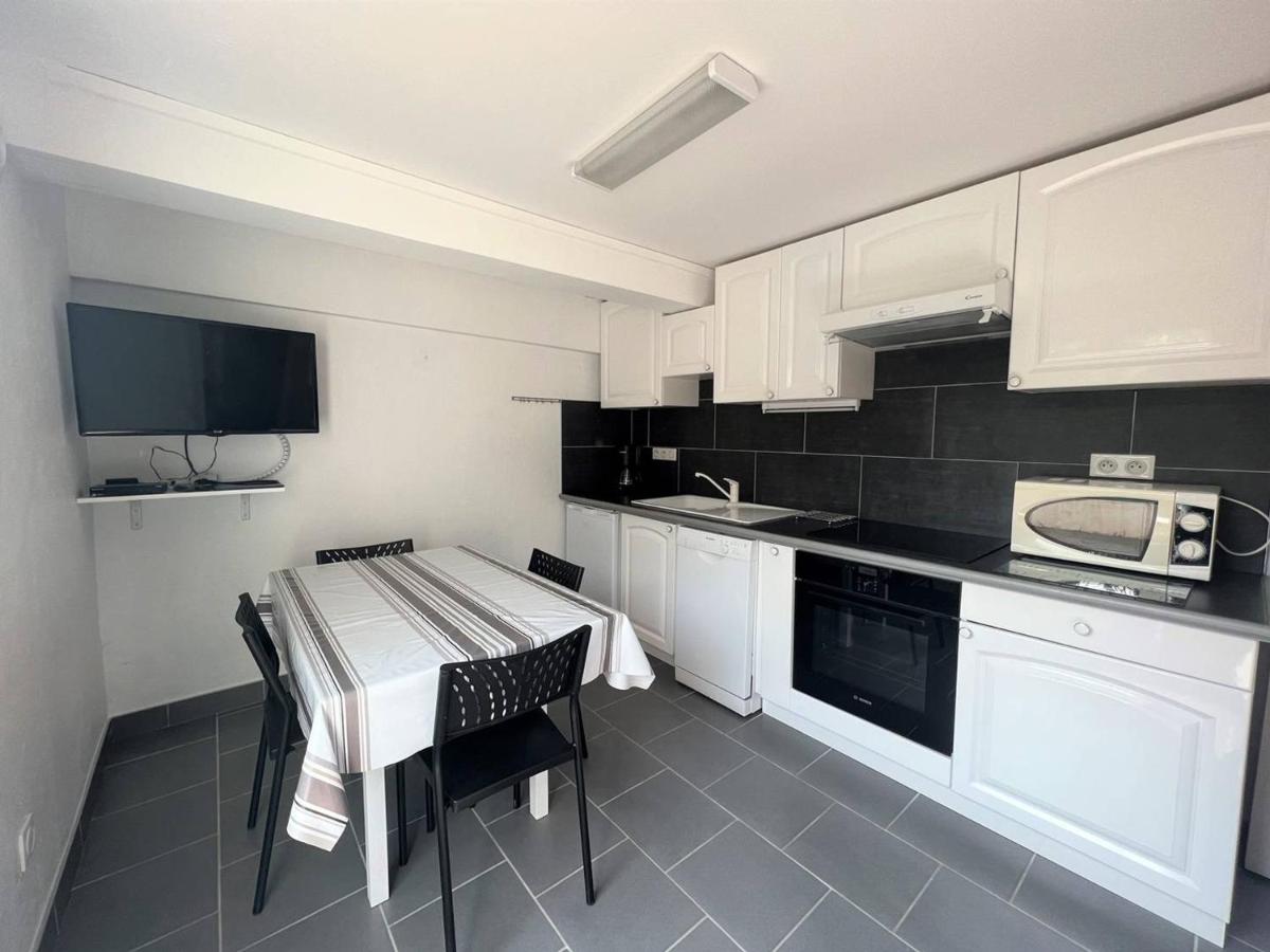 Coquet T1 Bis avec Terrasse en Rez-de-Jardin, Cambo-les-Bains - FR-1-495-91 - Housity