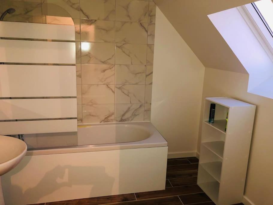 Magnifique Maison avec parking sur place - Housity