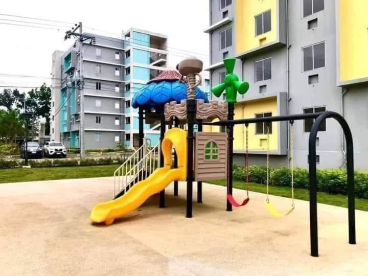 8 spatial condo near downtown, coffee shop, SNR, Sm, hospital, Schools 2b fully furnished - Housity
