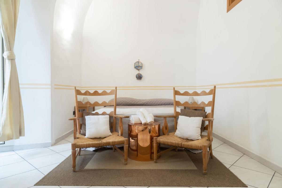 Suitetrails - Neapolitan Style Apartment