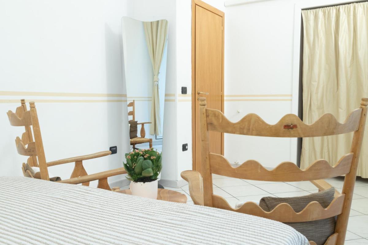 Suitetrails - Neapolitan Style Apartment
