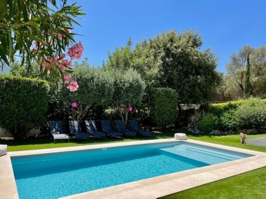 Suitetrails - Logement près d'Ajaccio avec piscine