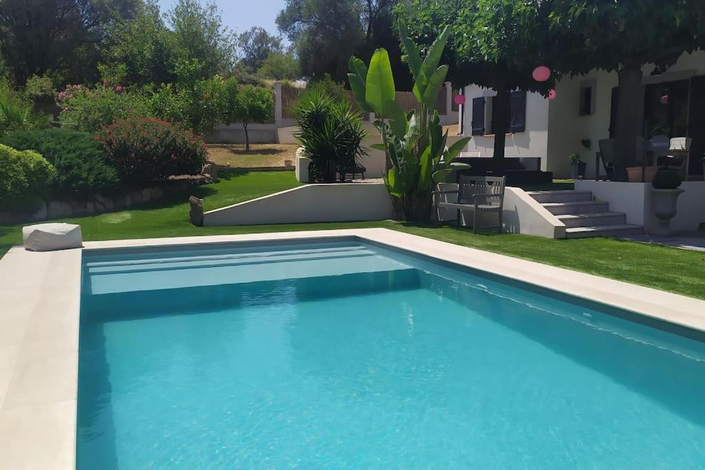 Suitetrails - Logement près d'Ajaccio avec piscine