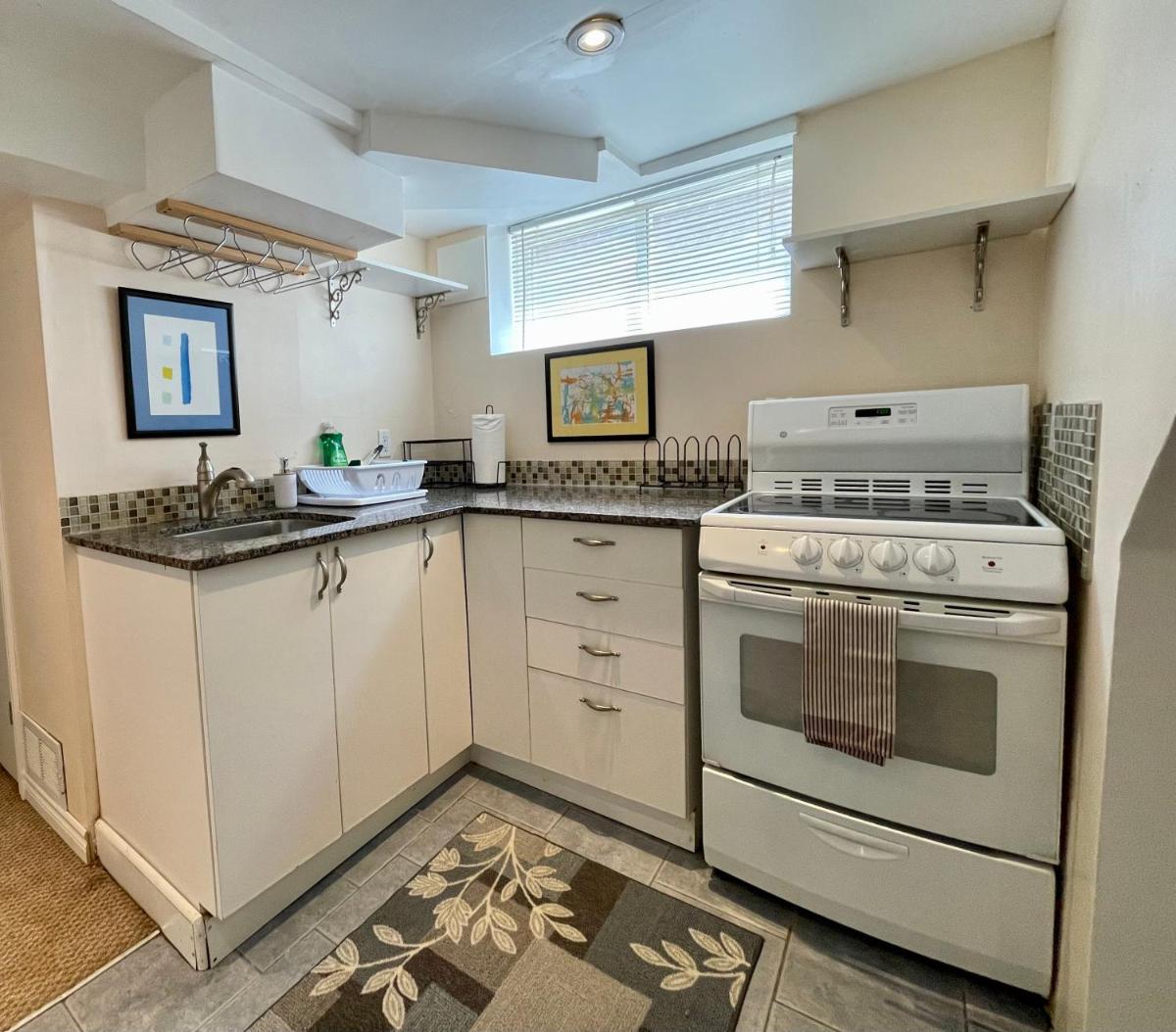 258 Westview Blvd - Room 2 - Housity