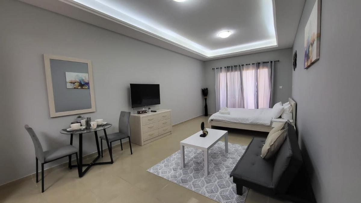 Amazing Sea View Flat On The Beach - Hizvo