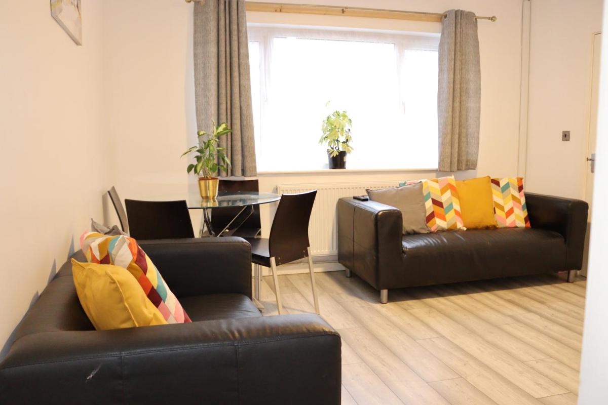 Dartford Kent House - Hosted by Castile Accommodations Ltd - Housity