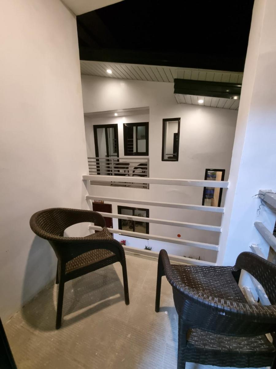 Entire Apartment Baguio City - CS PINES Sunflower Unit - Hizvo