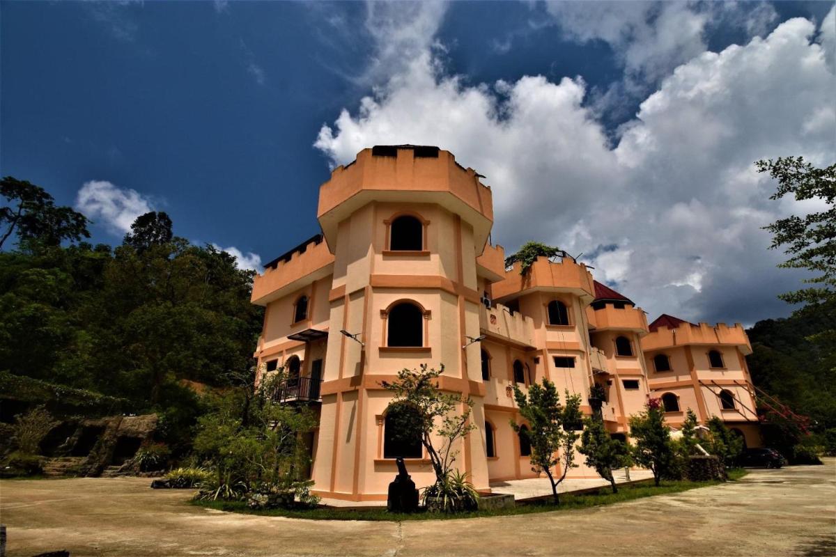Lake Castle - Housity